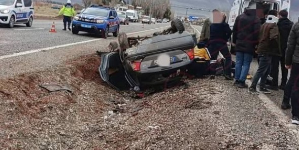 Beyşehir Yolunda Feci Kaza: Isparta Plakalı Otomobil Takla Attı, Aynı Aileden 6 Yaralı Beysehir Yolunda