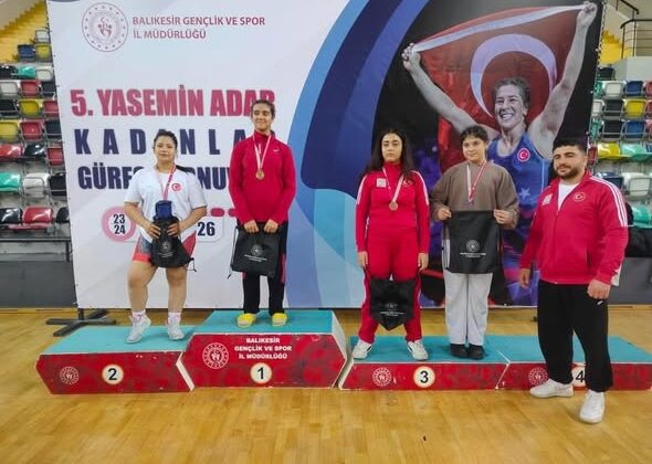 Geleceğin Şampiyonları Isparta’dan Çıkıyor: Genç Güreşçilerimiz Balıkesir’de Parladı