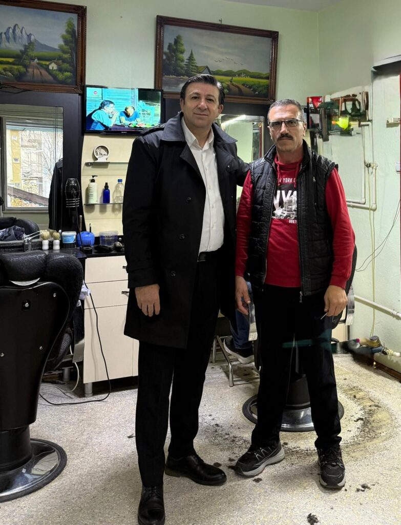 Berberler ve Kuaförler Odası’nda Seçim Günü: Başkan Demiralay’dan Sandığa Davet Mehmet Demiralay x3