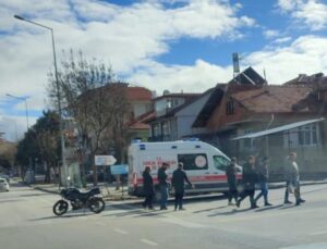 Asri Mezarlık Altında Trafik Kazası: Sürücünün Sağlık Durumu İyi