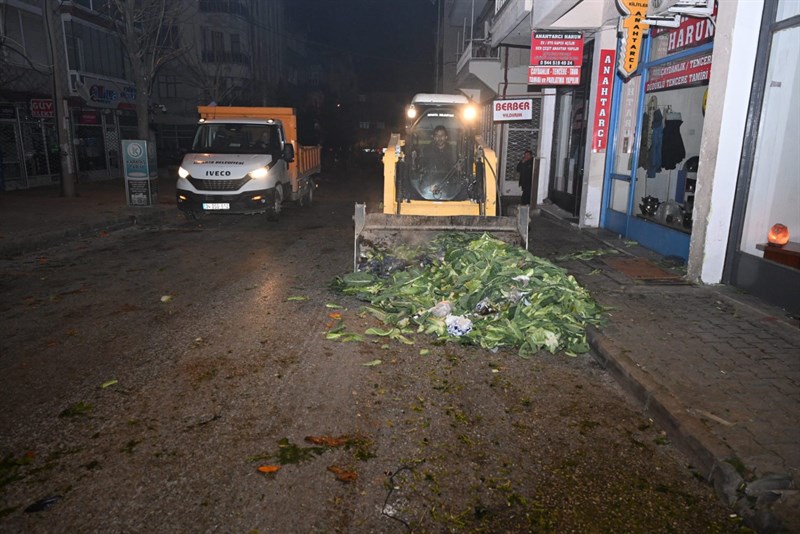 Isparta'da Pazar Atıkları Çöpe Değil Doğaya: Yaban Hayvanlarına Can Suyu! Yaban Hayvanlarini Unutmuyoruz Isparta 3