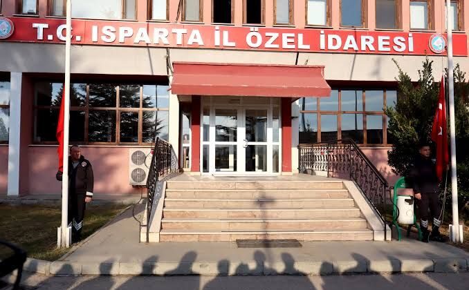 Isparta İl Özel İdaresi’nde Kritik Değişim: Genel Sekreter Yardımcıları ve Müdürler Atandı