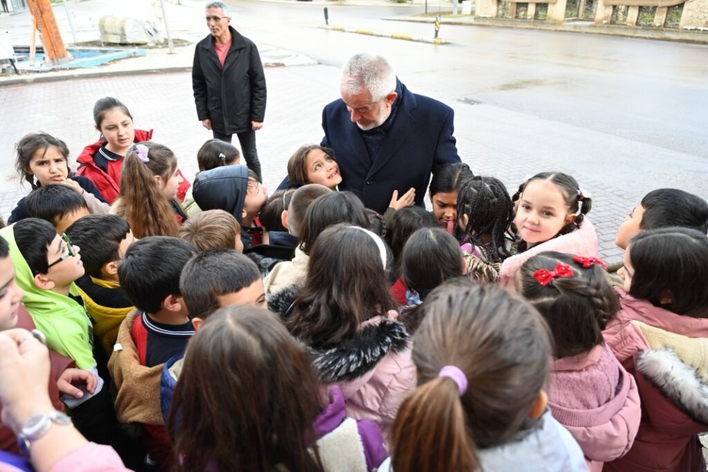 Müzede Anlamlı Buluşma: Başkan Başdeğirmen Minik Yavruların Sevincine Ortak Oldu Baskan ve Ogrenciler 5