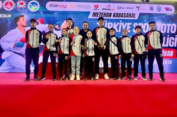 Sakarya'da Isparta Fırtınası: 21 Madalya İle Türkiye Üçüncülüğü! Damga Vurdu