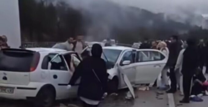 Antalya-Isparta Yolunda Katliam Gibi Kaza: 6 Ölü, 2 Yaralı