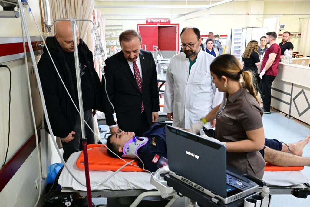 Isparta-Burdur Yolunda Korkutan Kaza: Cezaevi Aracı Yan Yattı Kaza Goltas 4