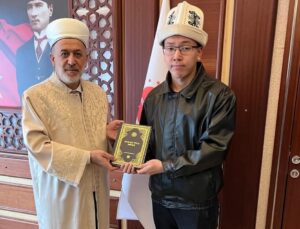 Isparta’da Manevi Yolculuk: Kırgızistanlı Genç Müslüman Oldu