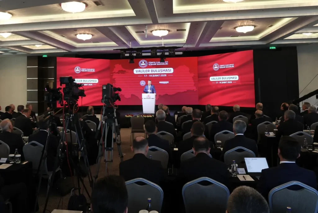 Vali Abdullah Erin, Ankara’da Bakanlar Kurulu Üyeleriyle Bir Araya Geldi Valiler Bulusmasi