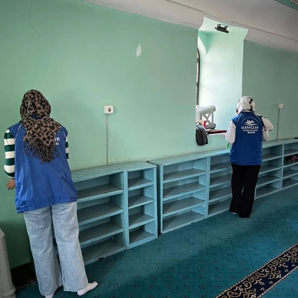 Ecdad Mirası Gençlere Emanet: Yalvaç’ta Tarihi Camide Temizlik Seferberliği Yalvac Genclerinden Ecdat yadigarina vefaa 4