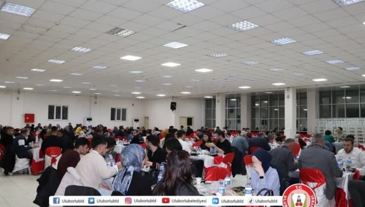 Uluborlu'da Büyük İftar Buluşması: Başkan Bakır Personeliyle Buluştu Baskan Bulustu 2