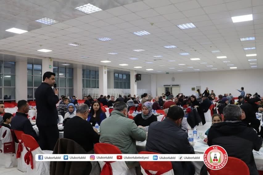Uluborlu'da Büyük İftar Buluşması: Başkan Bakır Personeliyle Buluştu Baskan Bulustu 4