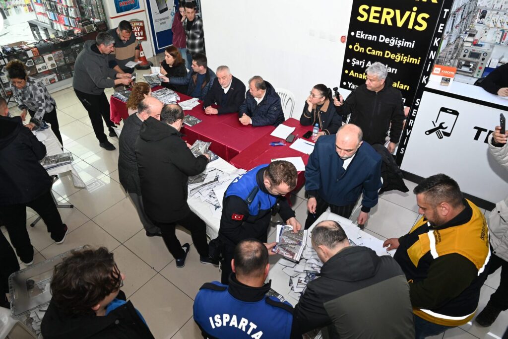 Noter Huzurunda Sayım Yapıldı: Ispartalılar Cumhuriyet Caddesi'nde Değişim İstedi Degisim Isparta Cumhuriyet Caddesi2