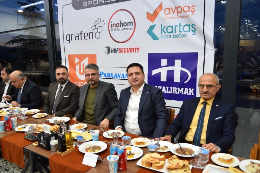 Başkan Ali Yüce Ev Sahipliği Yaptı: Kirazlıdere'de Birlik Sofrası Isparta Muteahhitler Birligi Iftar 2