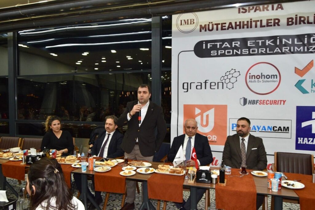 Başkan Ali Yüce Ev Sahipliği Yaptı: Kirazlıdere'de Birlik Sofrası Isparta Muteahhitler Birligi Iftar 3