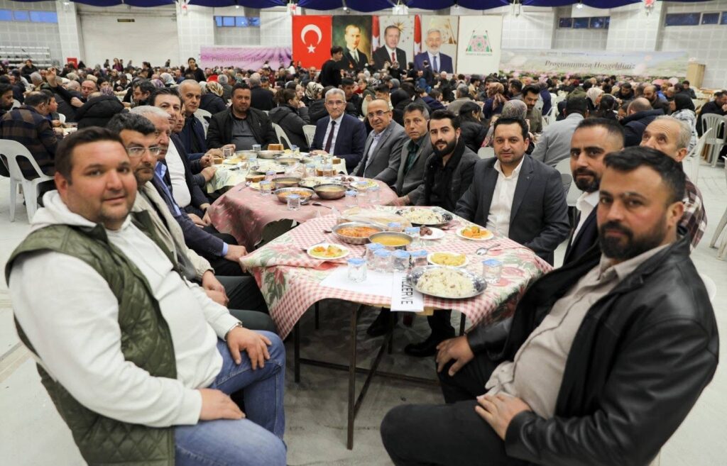 Sebzeciler Odası’nın Yeni Yönetiminden İlk İftar: Gökkubbe’de Manevi Buluşma Isparta Sebzeciler 4