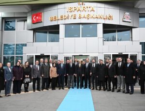 Bakan Uraloğlu: “Isparta’da güzel işler yapılıyor”