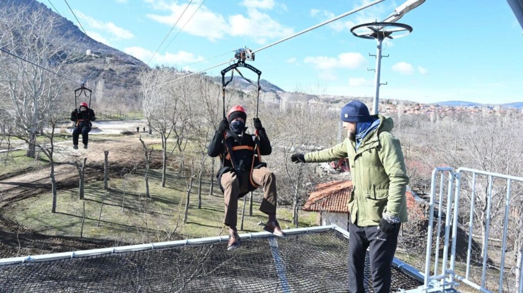 Isparta Belediyesi İlan Etti: Zipline Tesislerine 3 Yıllık İşletmeci Aranıyor Isparta Zipline