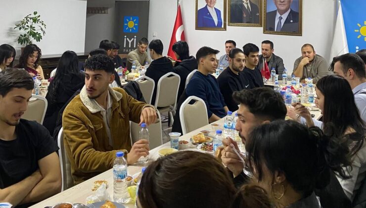 Isparta’da Siyaset Üstü Buluşma: Gençlerin İftar Enerjisi