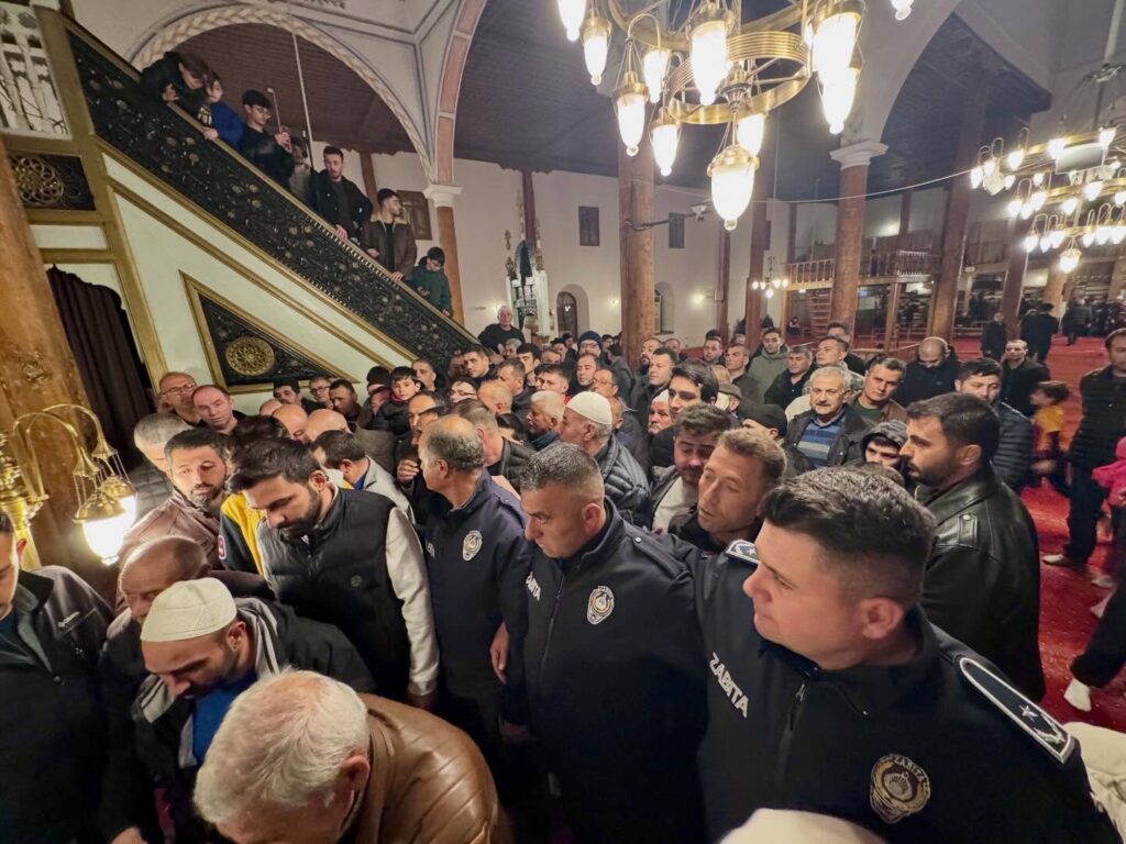 Başkan Mustafa Özer: Kadir Gecesi Kardeşliğimizin Güçlenmesine Vesile Olsun Mustafa Ozer Kadir Gecesi4