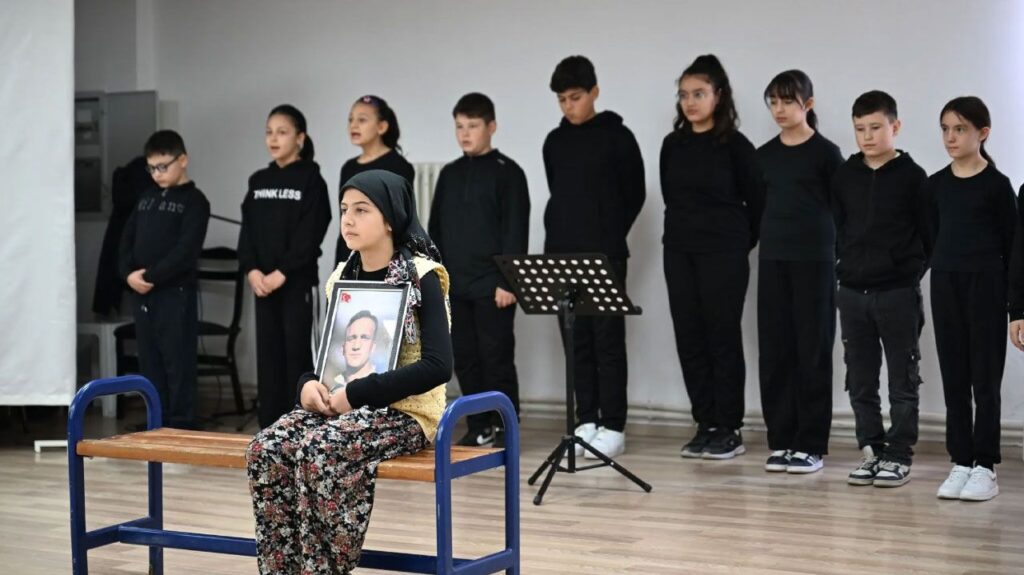 Isparta Kahramanını Unutmadı: Şehit Burhan Açıkkol Kabri Başında Anıldı Sehit Burhan ACIKKOL ISPARTA
