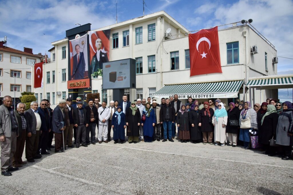 Eğirdir’den Kutsal Topraklara Manevi Köprü: Hacı Kafilesi Uğurlandı Egirdir Hac Kafilesi