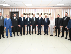 Kasapoğlu’ndan Başkan Başdeğirmen’e Övgü: “Isparta’da Hizmet Devrimi”