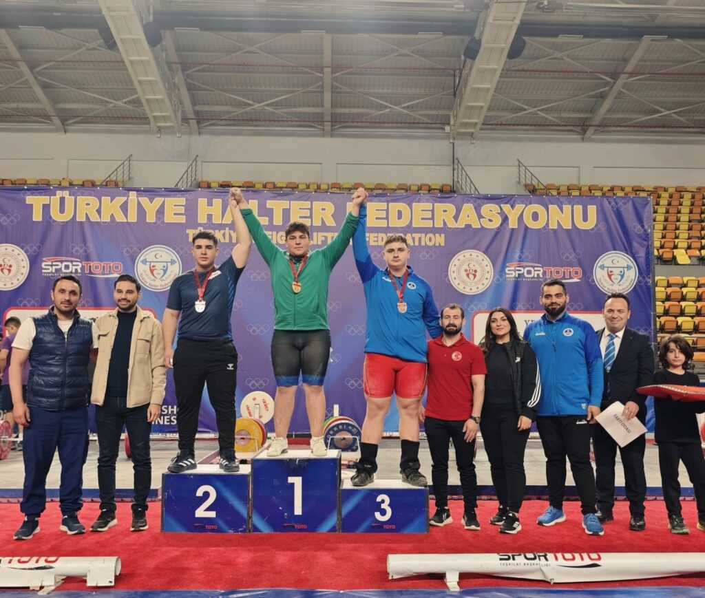 Isparta Halterde Zirvede: Üç Türkiye Şampiyonluğu Birden Isparta Halter