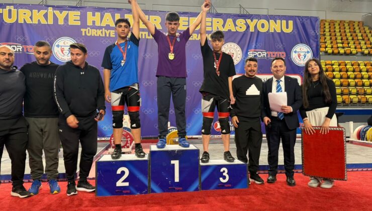 Isparta Halterde Zirvede: Üç Türkiye Şampiyonluğu Birden