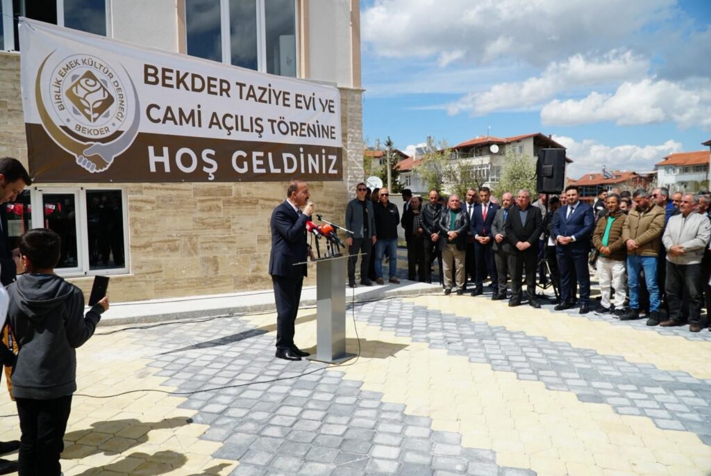 Türkiye’nin En Büyüklerinden Biri Isparta’da Açıldı: BEKDER Taziye Evi Ispartada Dev Kompleks Acildi BEKDER Taziye Evi ve Camii Hizmete Girdi6