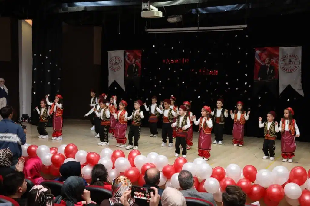 Isparta Seyit Onbaşı Kızılay Anaokulu’ndan 23 Nisan’a Özel Gösteri Seyit Onbasi Isparta