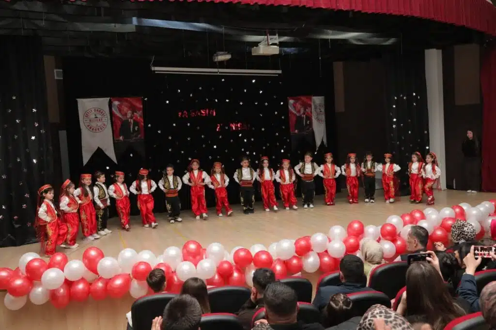 Isparta Seyit Onbaşı Kızılay Anaokulu’ndan 23 Nisan’a Özel Gösteri Seyit Onbasi Isparta2