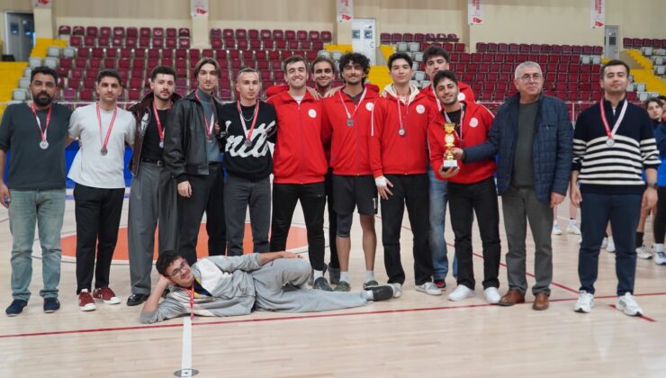 YURTLİG Voleybol Bölge Şampiyonası Isparta’da Kupa Töreniyle Bitti