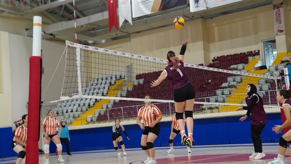 Isparta’da YURTLİG Heyecanı: Voleybolda 4. Gün Sonuçları Belli Oldu