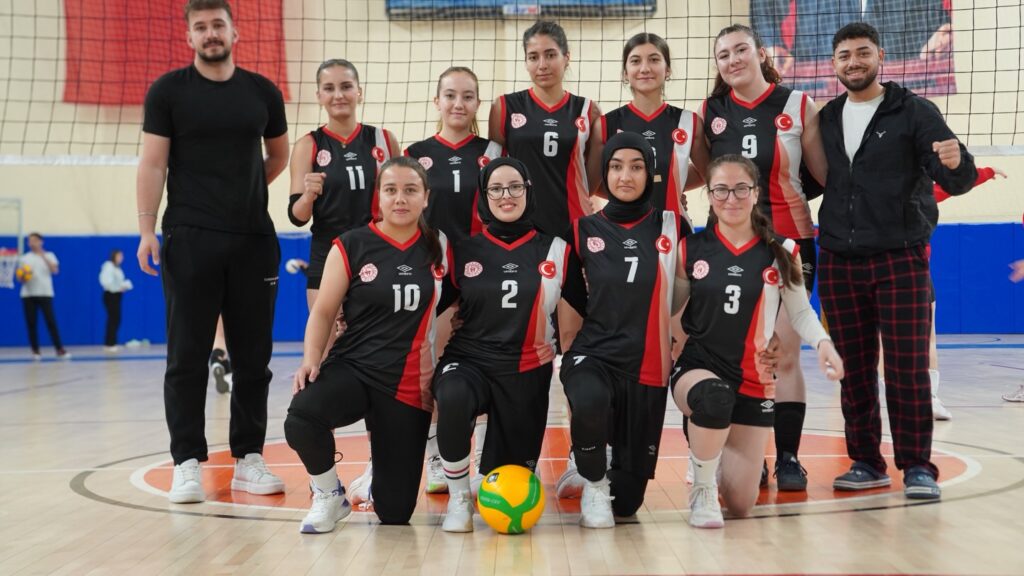 Aksaray KYK’dan Net Skor: Voleybolun Şampiyonu Finalde Adana’yı Devirdi Yurtlig Kizlar Aksaray4